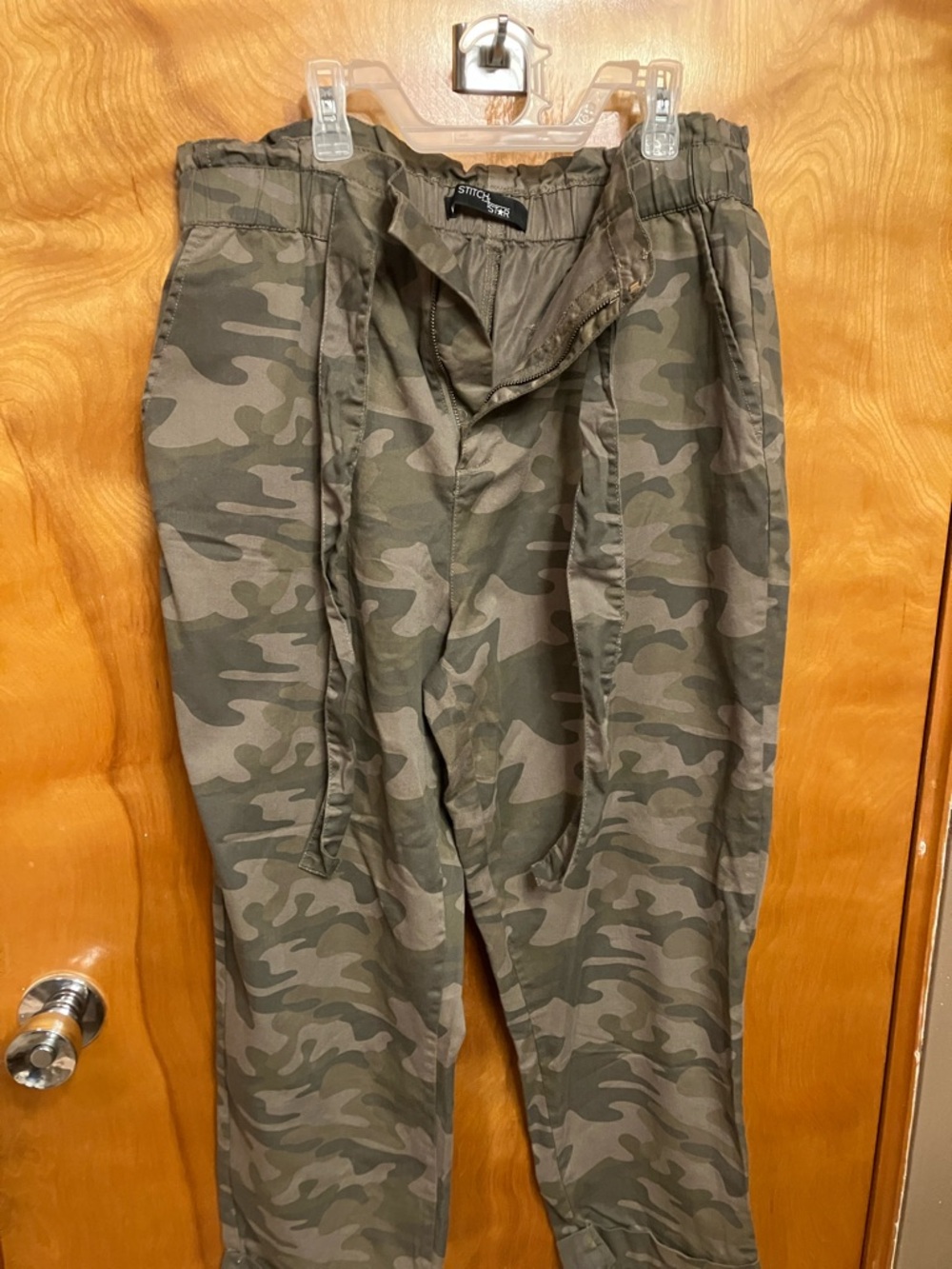 STITCH STAR. Women’s Camouflage Paperbag Pants - Olive. Size 12. NWOT